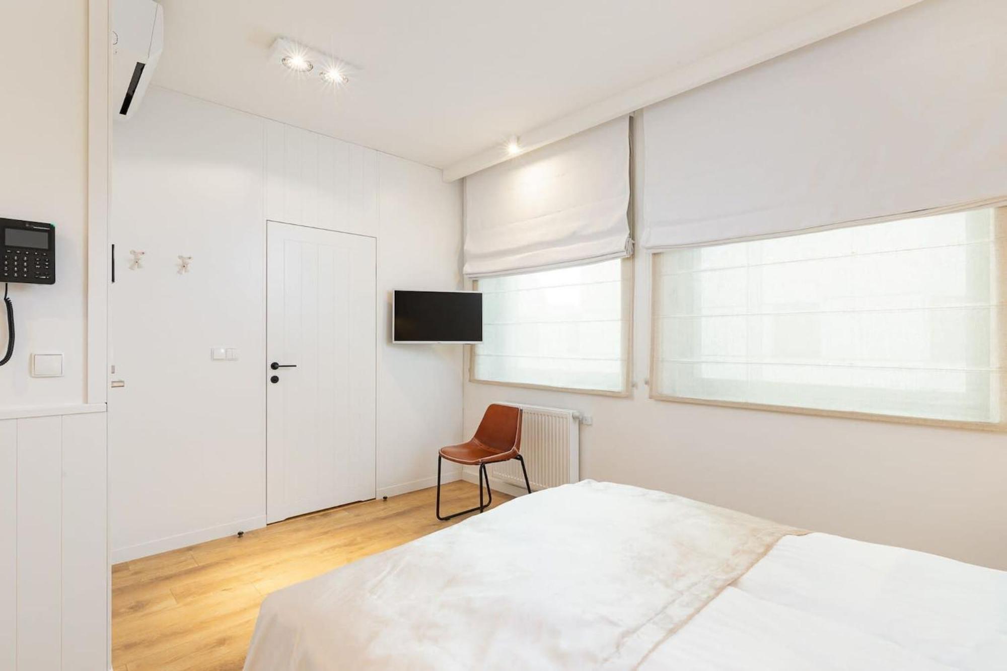 Rent Like Home X Deo Plaza - Old Town Гданьск Экстерьер фото